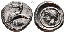 Calabria. Tarentum circa 470-465 BC. Nomos AR