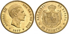 1877*1877. Alfonso XII. DEM. 25 pesetas. (Cal. 3). 8,05 g. Golpecitos. EBC/EBC+.
