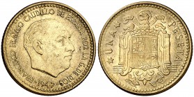 1947*1956. Estado Español. 1 peseta. (Cal. 83). 3,50 g. Golpecito. Escasa. S/C-.