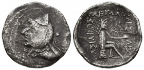 REYES DE PARTIA, Mithradates I. Dracma. (Ar. 3,78g/21mm). 171-138 a.C. (Seaby 7328). Anv: Busto drapeado y con casco de Mithradates I a izquierda. Rev...