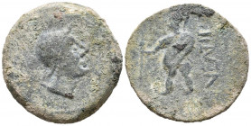 VENTIPO (Casariche, Sevilla). As. (Ae. 13,81g/30mm). 150-50 a.C. (FAB-2516). Anv: Cabeza masculina con casco a derecha. Rev: Soldado con escudo y trid...