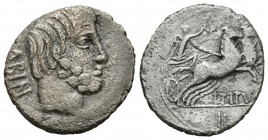 GENS TITURIA. Denario. (Ar. 3,41g/18mm). 89 a.C. Roma. (Crawford 344/3; FFC 1148). Anv: Cabeza de Tatius a derecha, detrás leyenda: SABIN. Rev: Victor...