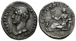 ADRIANO. Denario. (Ar. 2,90g/18mm). 130-133 d.C. Roma. (RIC 1484). Anv: Busto de Adriano a derecha con drapeado sobre el hombro derecho, alrededor ley...