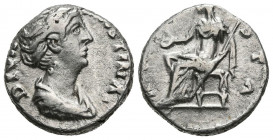 FAUSTINA I. Denario. (Ar. 3,30g/16mm). 148 d.C. Roma. (RIC 371). Anv: Busto drapeado con el pelo recogido de Faustina I a derecha, alrededor leyenda: ...