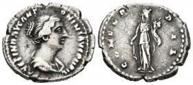 FAUSTINA II. Denario. (Ar. 3,55g/20mm). 149-152 d.C. Roma. (RIC 500b). Anv: Busto drapeado de Faustina II a derecha, alrededor leyenda: FAVSTINA AVG A...