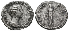 FAUSTINA II. Denario. (Ar. 3,13g/19mm). 149-152 d.C. Roma. (RIC 500b). Anv: Busto drapeado de Faustina II a derecha, alrededor leyenda: FAVSTINA AVG A...