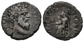 PERTINAX. Denario. (Ar. 2,44g/18mm). 193 d.C. Roma. (RIC 8a). Anv: Cabeza laureada de Pertinax a derecha, alrededor leyenda: IMP CAES P HELV PERTIN AV...