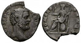 CLODIO ALBINO. Denario. (Ar. 2,09g/17mm). 193-195 d.C. Roma. (RIC 11). Anv: Cabeza de Clodio Albino a derecha, alrededor leyenda: D CL SEPT ALBIN CAES...