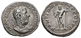 MACRINO. Denario. (Ar. 3,04g/19mm). 217 d.C. Roma. (RIC 2). Anv: Busto laureado y con coraza de Macrino a derecha, alrededor leyenda: IMP C M OPEL SEV...