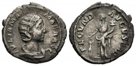 JULIA MAMEA. Denario. (Ar. 2,33g/20mm). 222-234 d.C. Roma. (RIC 331). Anv: Busto drapeado y diademado a derecha de Julia Mamaea, alrededor leyenda: IV...