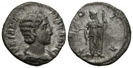 JULIA MAMAEA. Denario. (Ar. 2,61g/18mm). 226 d.C. Roma. (RIC 360). Anv: Busto diademado y drapeado de Julia Mamaea a derecha, alrededor leyenda: IVLIA...