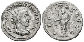 FILIPO I. Antoniniano. (Ar. 4,53g/23mm). 245-247 d.C. Roma. (RIC 27b). Anv: Busto radiado y drapeado de Filipo I a derecha, alrededor leyenda: IMP M I...