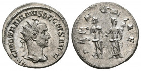 TRAJANO DECIO. Antoniniano. (Ar. 4,02g/22mm). 250 d.C. Roma. (RIC 21b). Anv: Busto radiado y drapeado de Trajano Decio a derecha, alrededor leyenda: I...