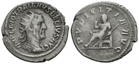 TRAJANO DECIO. Antoniniano. (Ar. 4,11g/24mm). 249-251 d.C. Antioquía. (RIC 46a). Anv: Busto radiado, drapeado y con coraza de Trajano Decio a derecha,...