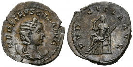 HERENNIA ETRUSCILLA. Antoniniano. (Ar. 3,80g/22mm). 250 d.C. Roma. (RIC 59b). Anv: Busto diademado y drapeado de Herennia Etruscilla a derecha, alrede...