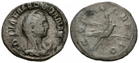 DIVA MARINIANA. Antoniniano. (Ar. 3,28g/23mm). 254 d.C. Roma. (RIC 6). Anv: Busto velado y drapeado de Mariniana a derecha sobre creciente, alrededor ...