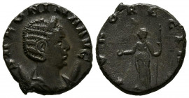 SALONINA. Antoniniano. (Ae. 3,50g/18mm). 257-258 d.C. Roma. (RIC 29). Anv: Busto diademado y drapeado sobre creciente de Salonina a derecha, alrededor...