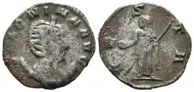 SALONINA. Antoniniano. (Ve. 2,62g/20mm). 256-257 d.C. Milán. (RIC 68). Anv: Busto diademado y drapeado de Salonina a derecha, debajo creciente, alrede...