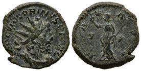VICTORINO. Antoniniano. (Ae. 3,99g/20mm). 269 d.C. Treveri. (RIC 118). Anv: Busto radiado y con coraza a derecha, alrededor leyenda: IMP C VICTORINVS ...