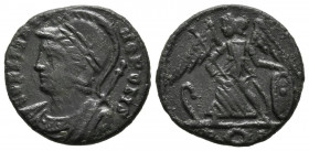 CONSTANTINO I, Serie conmemorativa. Follis. (Ae. 2,36g/17mm). 334-335 d.C. Aquileia. (RIC 123). Anv: Busto drapeado con casco y coraza de Constantinop...