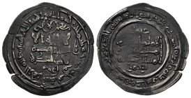 CALIFATO DE CORDOBA, Al-Hakam II. Dirham. (Ar. 2,63g/23mm). 352H. Medina al-Zahara. (Vives 450). MBC+. Pátina oscura.
