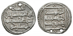 TAIFAS ALMORAVIDES, Ahmad ibn Qasi (539-546H). Quirate. (Ar. 0,92g/14mm). Mértola. (Vives 1893; Benito Fa2). Dos perforaciones de época. MBC+. Rara.
