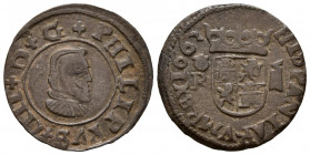 FELIPE IV (1621-1665). 8 Maravedís (Ve. 1,43g/21mm). 1663. La Coruña. (Cal-2019-319). R en reverso y venera a izquierda. MBC.