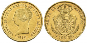 ISABEL II (1833-1868). 100 Reales. (Au. 8,20g/22mm). 1852. Madrid. (Cal-779). EBC-/EBC. Rayas en anverso. Muy Rara. Sólo 7339 ejemplares acuñados en e...