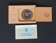 JUAN CARLOS I (1975-2014). 5 Ecu. (Ar. 33,62g/42mm). 1990. FNMT. Alfonso X El Sabio. Flor de cuño. Incluye estuche oficial y certificado de autenticid...