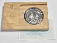 JUAN CARLOS I (1975-2014). 5 Ecu (Ar .33,62g/42mm). 1994. FNMT. Serie Cervantes. Flor de cuño. Estuche original y certificado de autenticidad de la FN...
