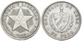 CUBA. 1 Peso. (Ar. 26,79g/38mm). 1932. (Km#15.2). MBC.