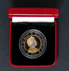 ISLA DE MAN. 1 Crown. (Ar. 34,08g/39mm). 2003. Pobjoy Mint (Inglaterra) 50 Aniversario de la Coronación de Isabel II. Tricolor. Plata de 0,999 milésim...