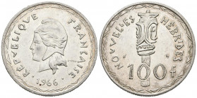 NUEVA HÉBRIDAS (Francia). 100 Francs (Ar. 24,95g /37mm). 1966. (Km#1). EBC-.