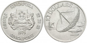 SINGAPUR. 10 Dollars. (Ar. 31,20g/40mm). 1979. Satélites de Comunicación. (Km#17.1). EBC+.