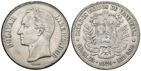 ESTADOS UNIDOS DE VENEZUELA. 5 Bolívares. (Ar. 25,00mm/37mm). 1929. Philadelphia. (Km#Y24.2). 29 de la fecha ligeramente girado. MBC+. Bonita pátina....