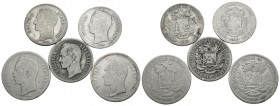 ESTADOS UNIDOS DE VENEZUELA. Conjunto de 5 monedas plata de las cuales 2 de ellas de 50 Céntimos: 1874 y 1876 y 3 de ellas de 2 Bolívares: 1912, 1913 ...