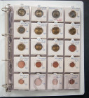EUROS. Extraordinaria colección de Euros dividida en dos bloques: España, por un lado, compuesta por 4 álbumes que abarcan las acuñaciones desde los E...