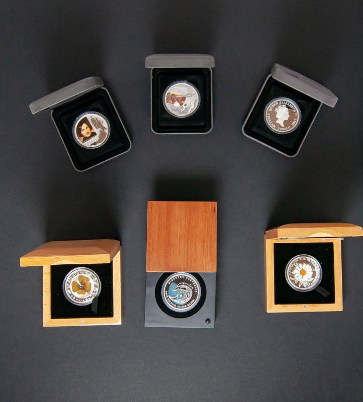 Magnífica y extensísima colección de monedas mundiales con una importante repres...