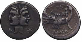 114-113 a.C. Fonteia. Sur de Italia. Denario. FFC 713; Crawford 290/1. 3,90 g. Cabeza bifronte de Fontus, hijo de Jano, debajo de la barbilla letra: L...