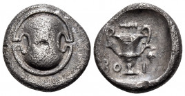 BOEOTIA. Federal Coinage. Circa 395-340 BC. Hemidrachm (Silver, 13 mm, 2.57 g). Boeotian shield. Rev. BOI Kantharos; above, club; to right, bunch of g...