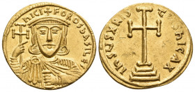 Nicephorus I, 802-811. Solidus (Gold, 20 mm, 4.44 g, 5 h), Constantinople, 802-803. nICI-FOROS bASILE' Bearded and facing bust of Nicephorus I, wearin...