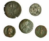 5 monedas: Ae de Antíoco III; Tetradracma de vellón Indoescita; AE-31, Lugdunum, Julio Cesar y Augusto; Tetradracma de vellón (2), Alejandría, Caludio...