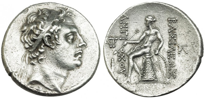 REINO SELÉUCIDA. Antíoco III. Tetradracma (223-187 a.C.). R/ Apolo sentado sobre...