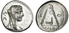 SULPICIA. Denario. Roma (69 a.C.). R/ Cuchillo, símpulo y hacha; (A)E-CVR (enlazadas) P. GALB. FFC-115. SB-7. EBC+/SC.