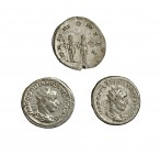 3 antoninianos: Aemiliano, Gordiano III y Trajano Decio. MBC.