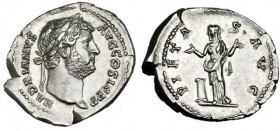 ADRIANO. Denario. Roma (134-138). R/ La Piedad a izq., con altar delante; PIETAS AVG. RIC-257. SB-1030. Cospel abierto. EBC.