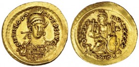 TEODOSIO II. Sólido. Constantinopla, L (430-440). R/ Constantinopla sentada a izq. con globo crucífero, cetro, escudo y estrella a der.; VOT. XXX MVLT...