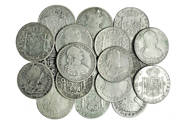 19 monedas de 8 reales. Lima: 1794, 1798, 1805 y 1806. México: 1789, 1790, 1794,...