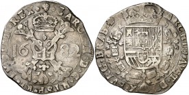 1682. Carlos II. Bruselas. 1 patagón. (Vti. 420) (Vanhoudt 698.BS) (Van Gelder & Hoc 350-2a). 28 g. MBC.