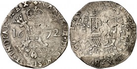 1672. Carlos II. Brujas. 1 patagón. (Vti. 434) (Vanhoudt 698.BG) (Van Gelder & Hoc 350-4a). 28,21 g. MBC-.